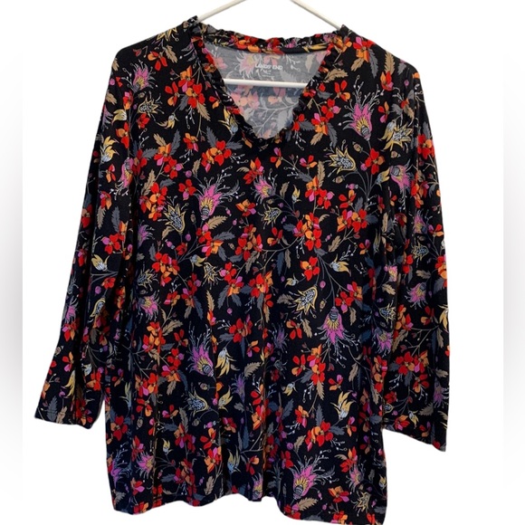 Lands End Ruffle V-Neck Top - Petite Large - Picture 3 of 15